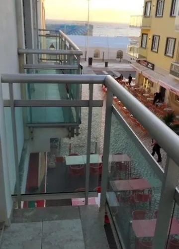 Blue Sea Apartment *